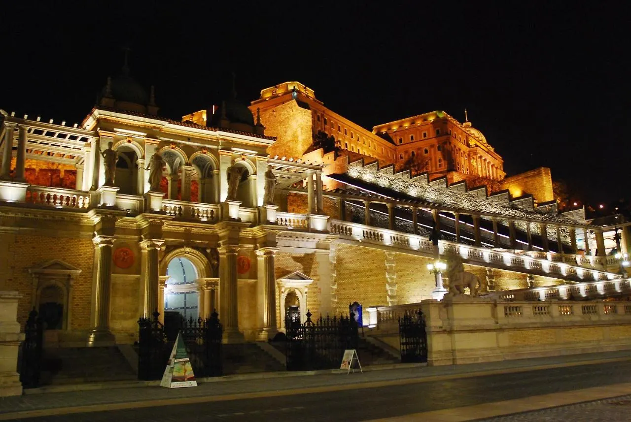 Hotel Orion Varkert Budapeşte 3*,  Macaristan