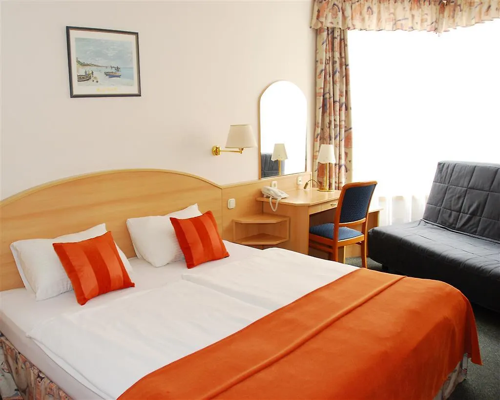 ***  Hotel Orion Varkert Budapest Hungary